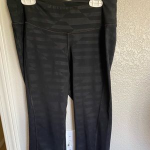 Black capris leggings